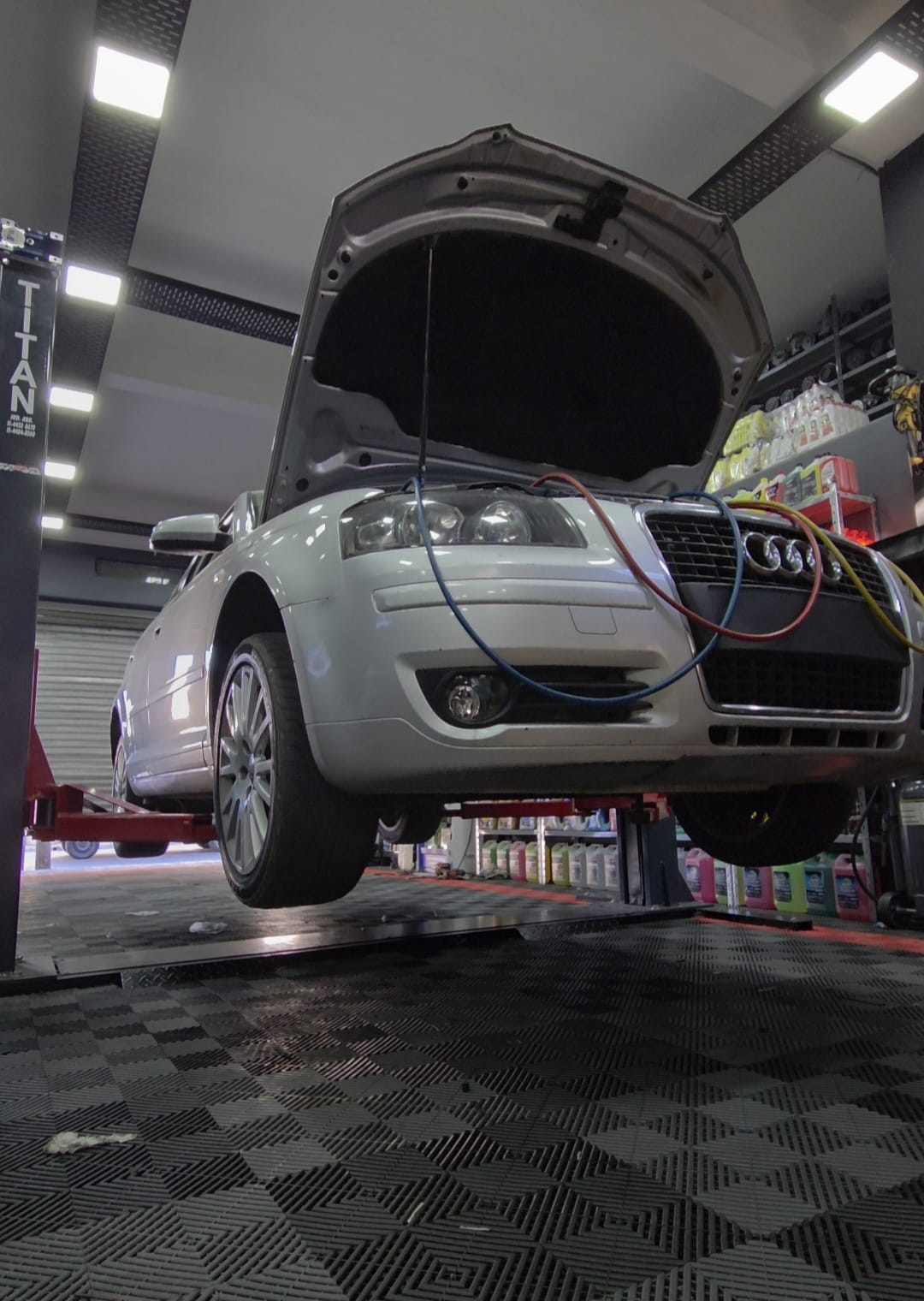 Car detailing profesional — pulido y encerado de pintura automotor
